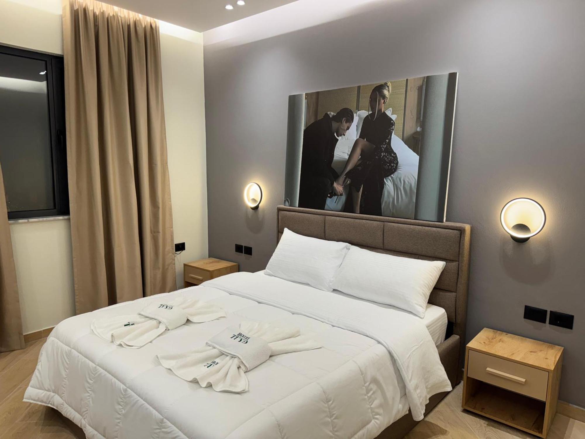 Tuyo Hotel 3*