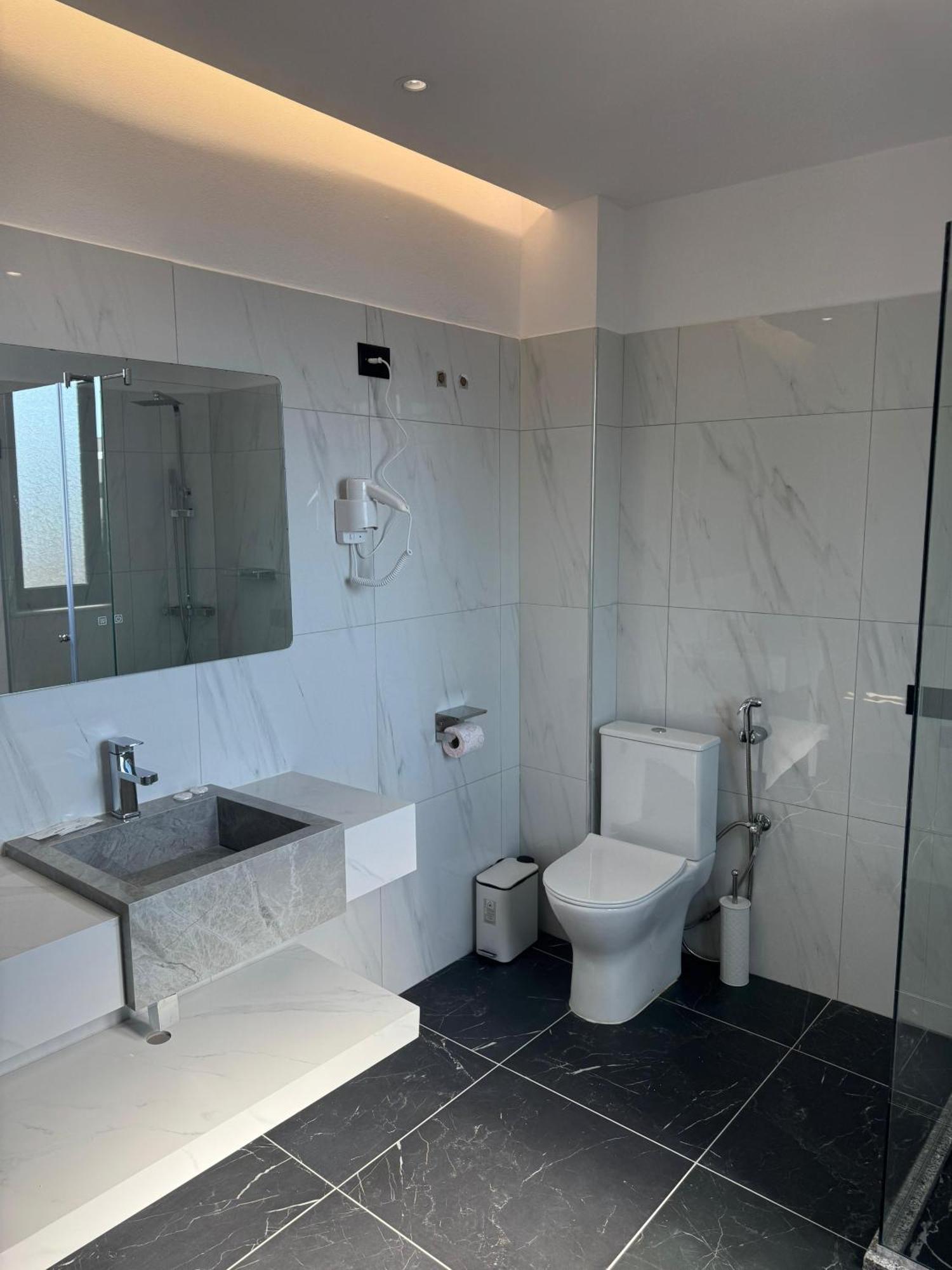 Tuyo Hotel Tirana